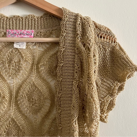 Y2K Vintage Minded Cropped Cardigan - Picture 3 of 11